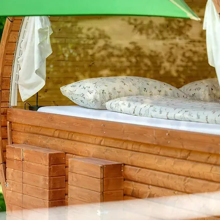 Uebernachtungsfass Camping Alpirsbach